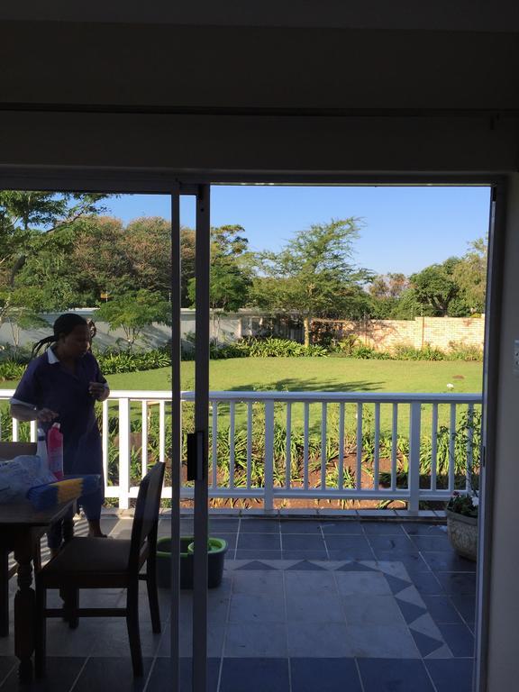 איסט לונדון Larkspur Place מראה חיצוני תמונה