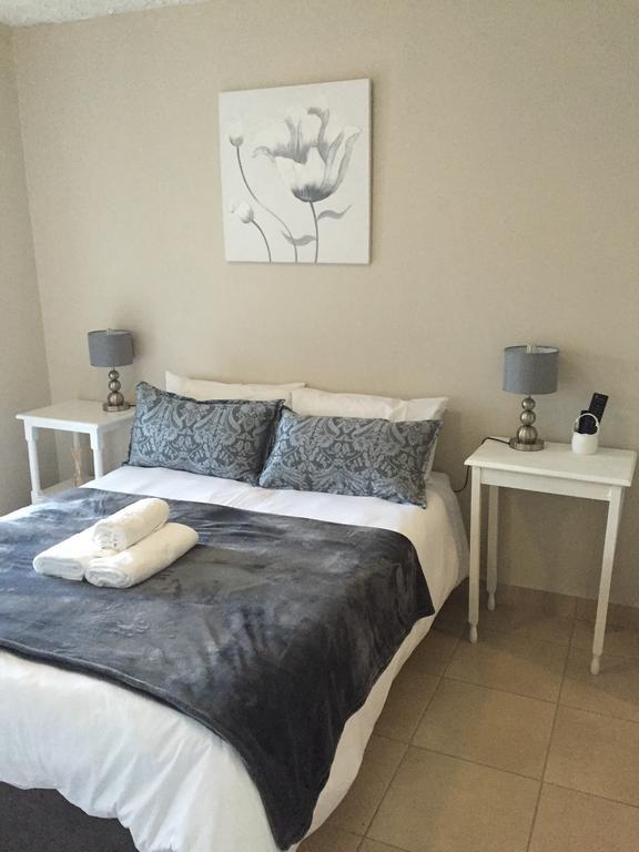 איסט לונדון Larkspur Place מראה חיצוני תמונה